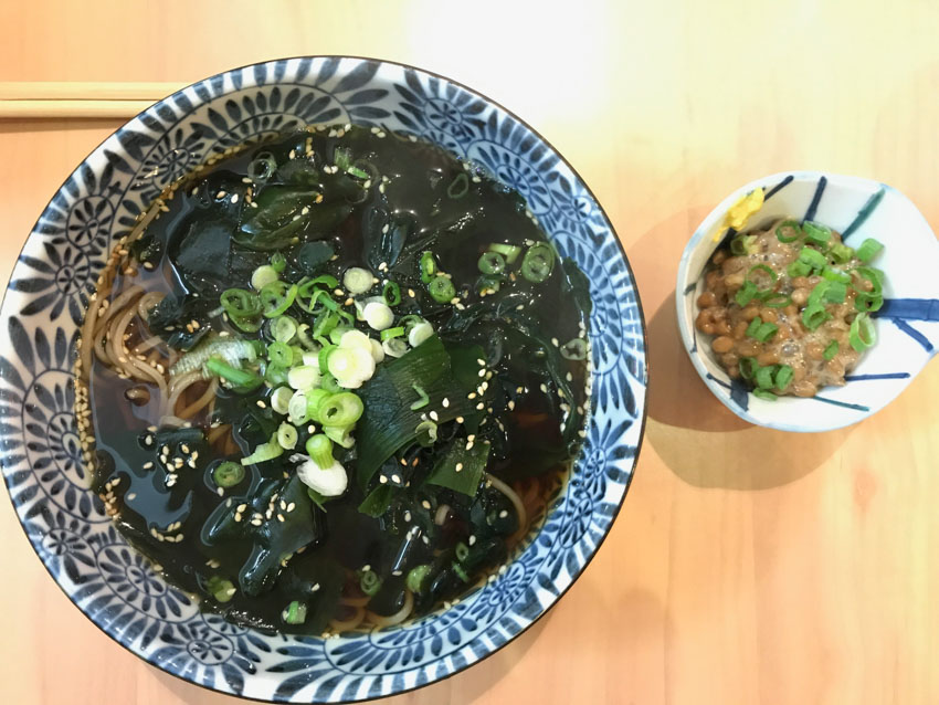 Wakame soba and natto