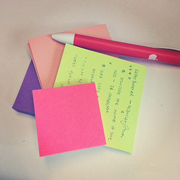 Sticky notes and an Apple pen from Cookie