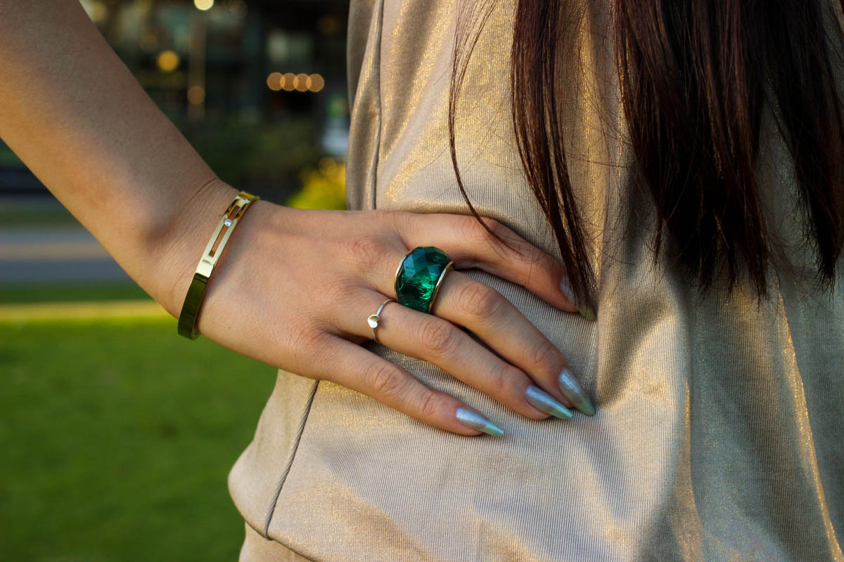 Green ring and other jewellery