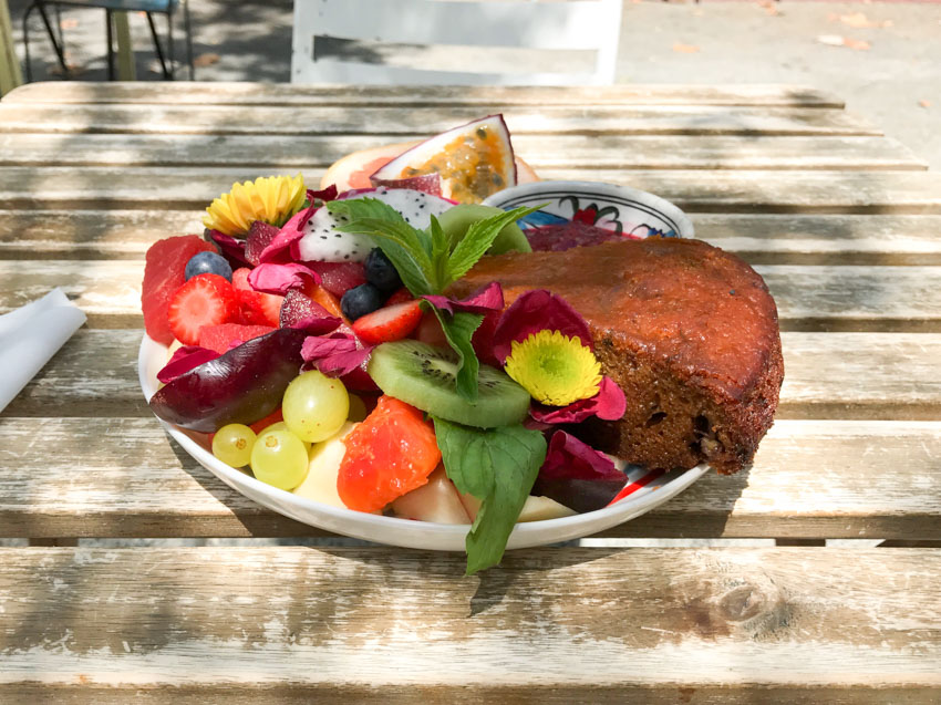 Banana bread with seasonal fruit