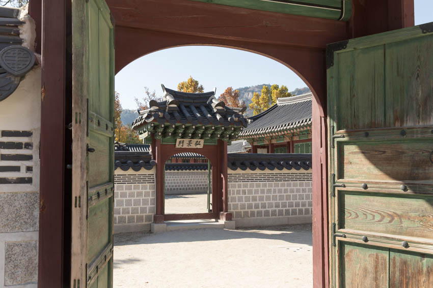 Doors from one shrine to another