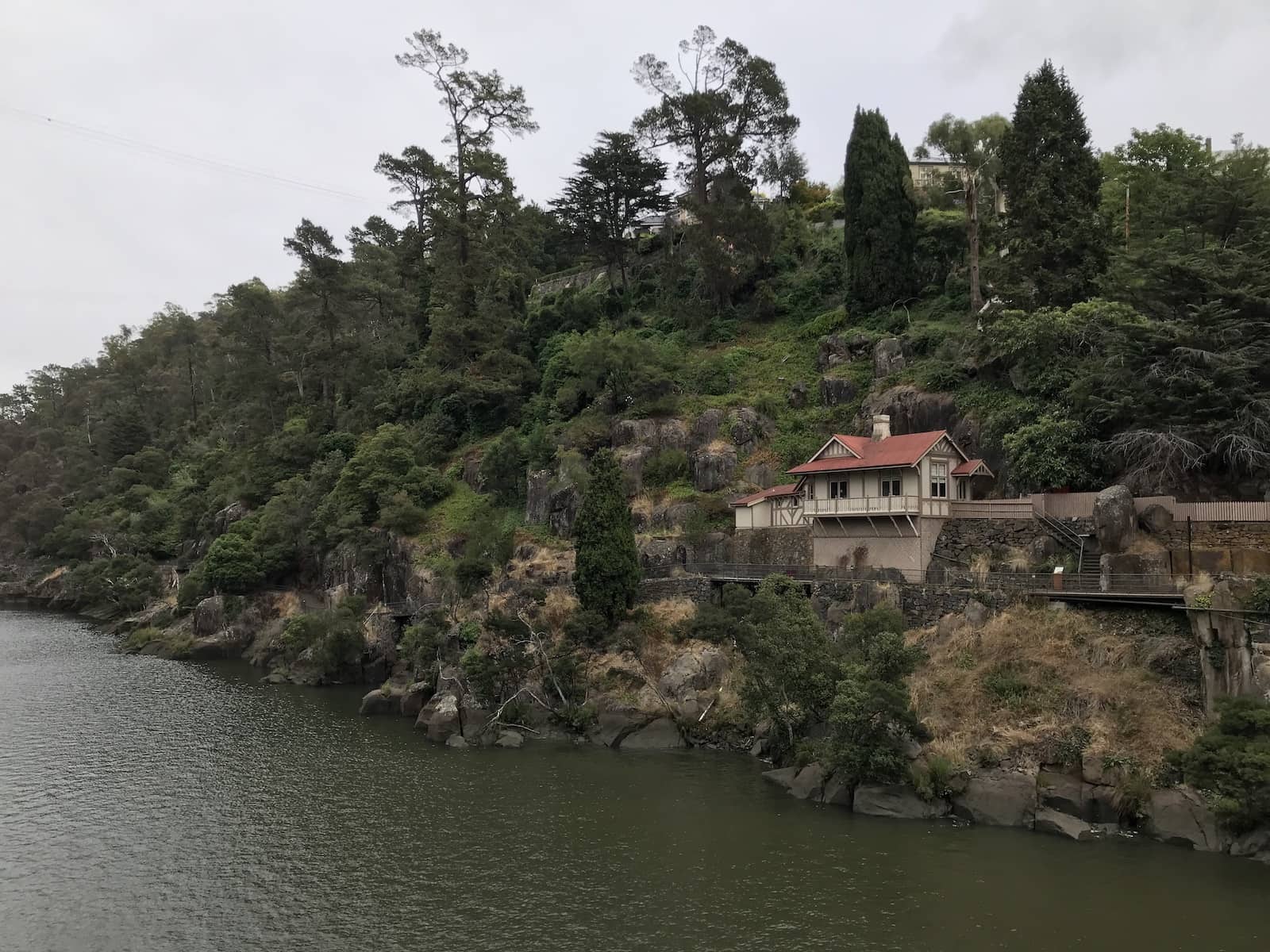 An old caretaker’s house, no longer used, on the side of a gorge