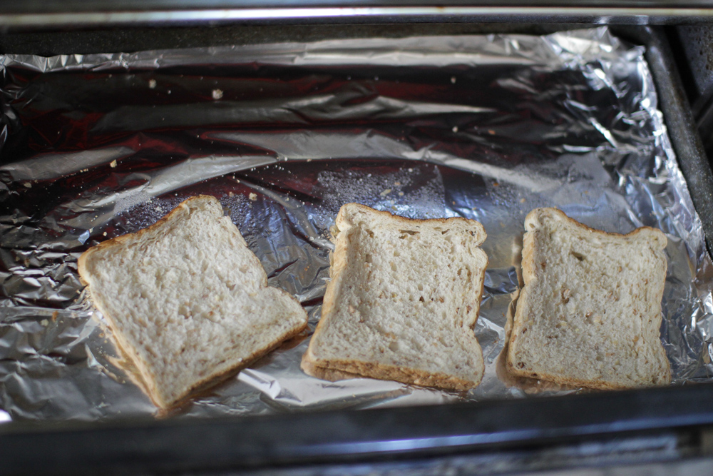 Toasting bread in the grill