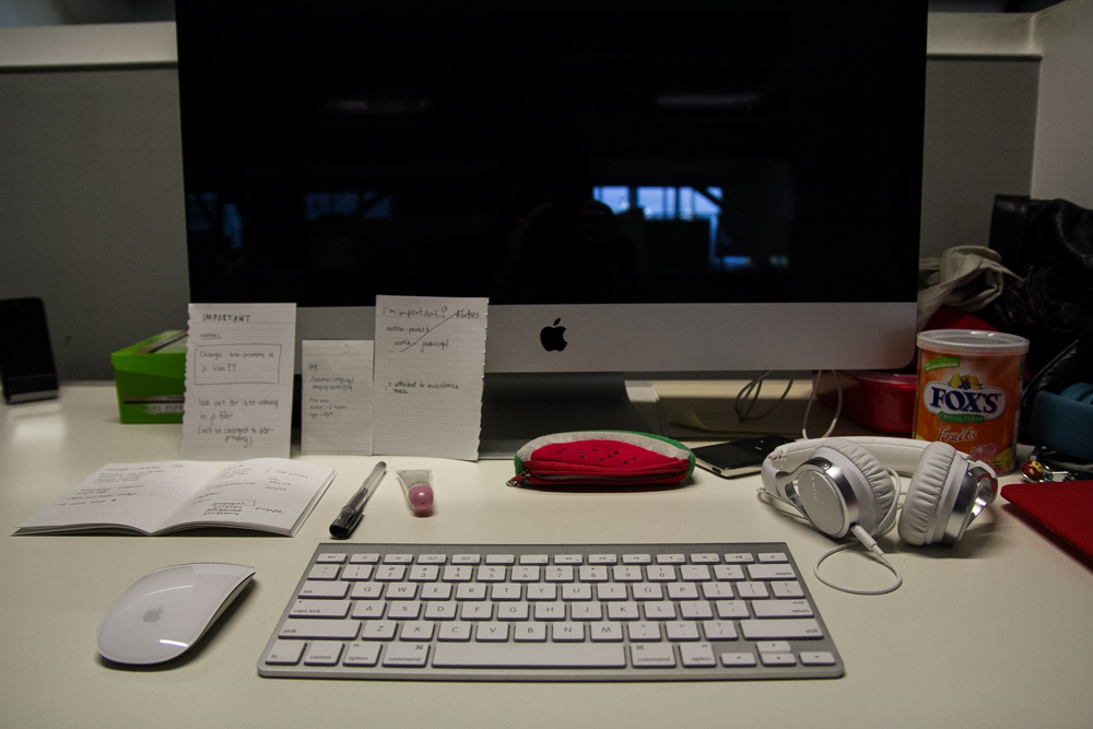 My work desk, lovely and neat in the morning