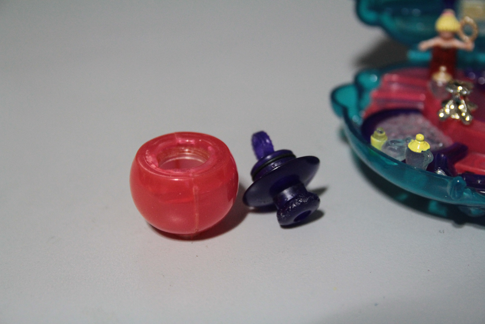 Polly Pocket perfume bottle: Bubble wand feature