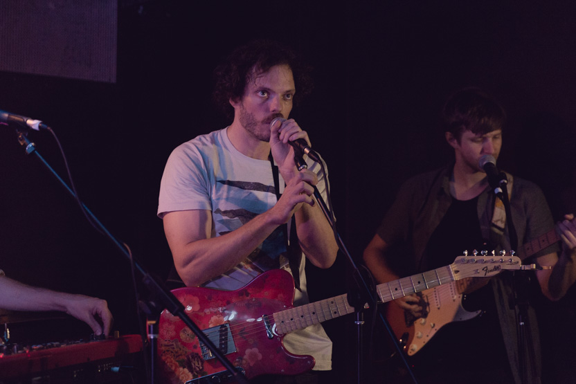 Pete singing into the microphone.